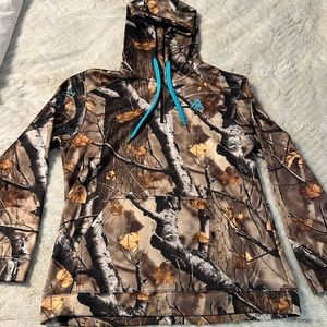 Ladies camo hoodie